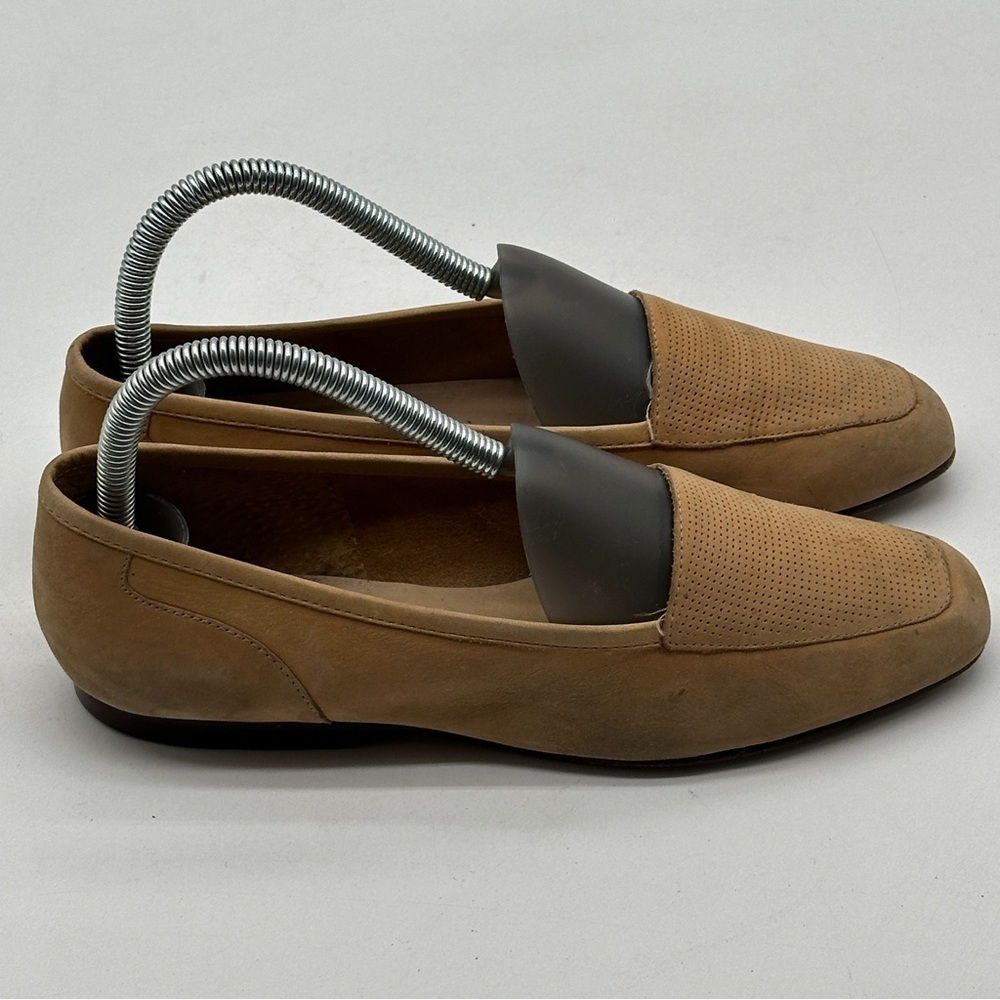 Enzo Angiolini Women‎ Beige Suede Perforated Loafer Shoe Size 7 M Pre Owned